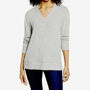 NWT Everleigh Cozy Long Sleeve Soft Plush V-Neck Top Casual Lounge Gray Small